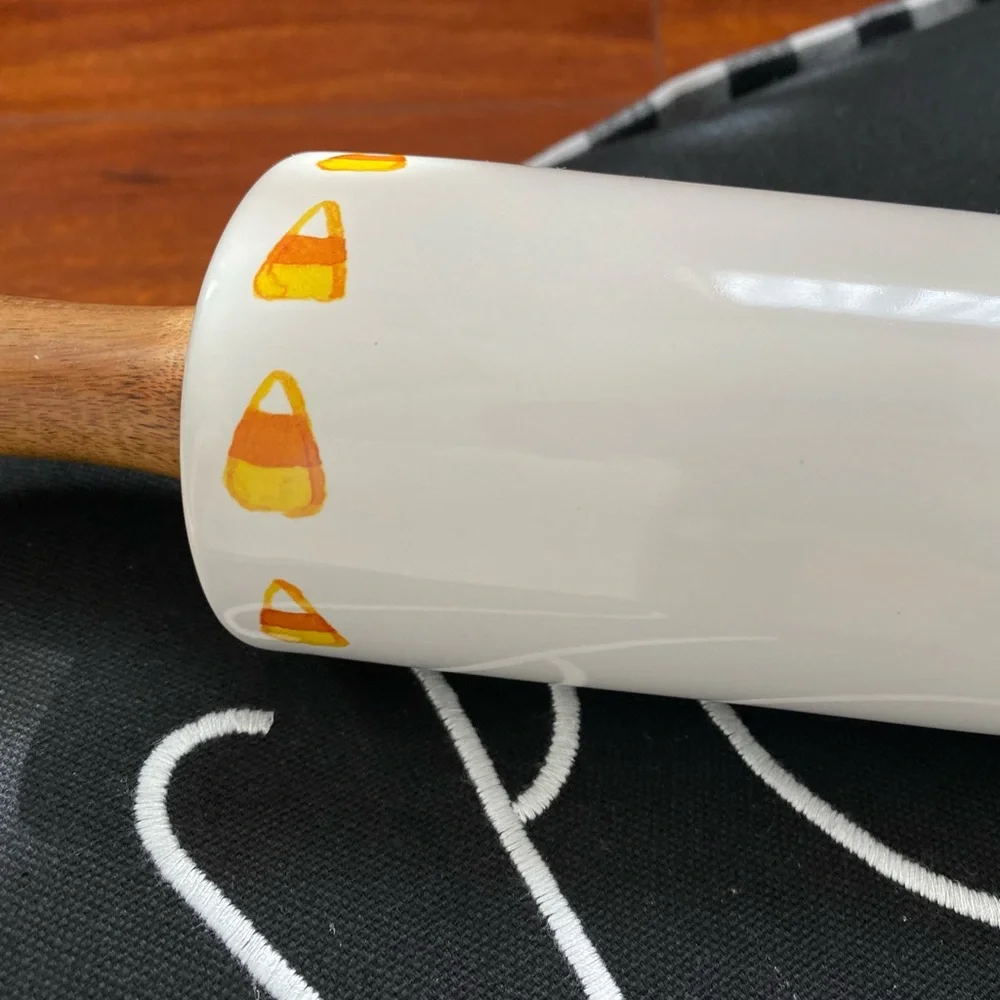 ✨NWT Rae Dunn Halloween Boo Candy Corn Rolling Pin ✨